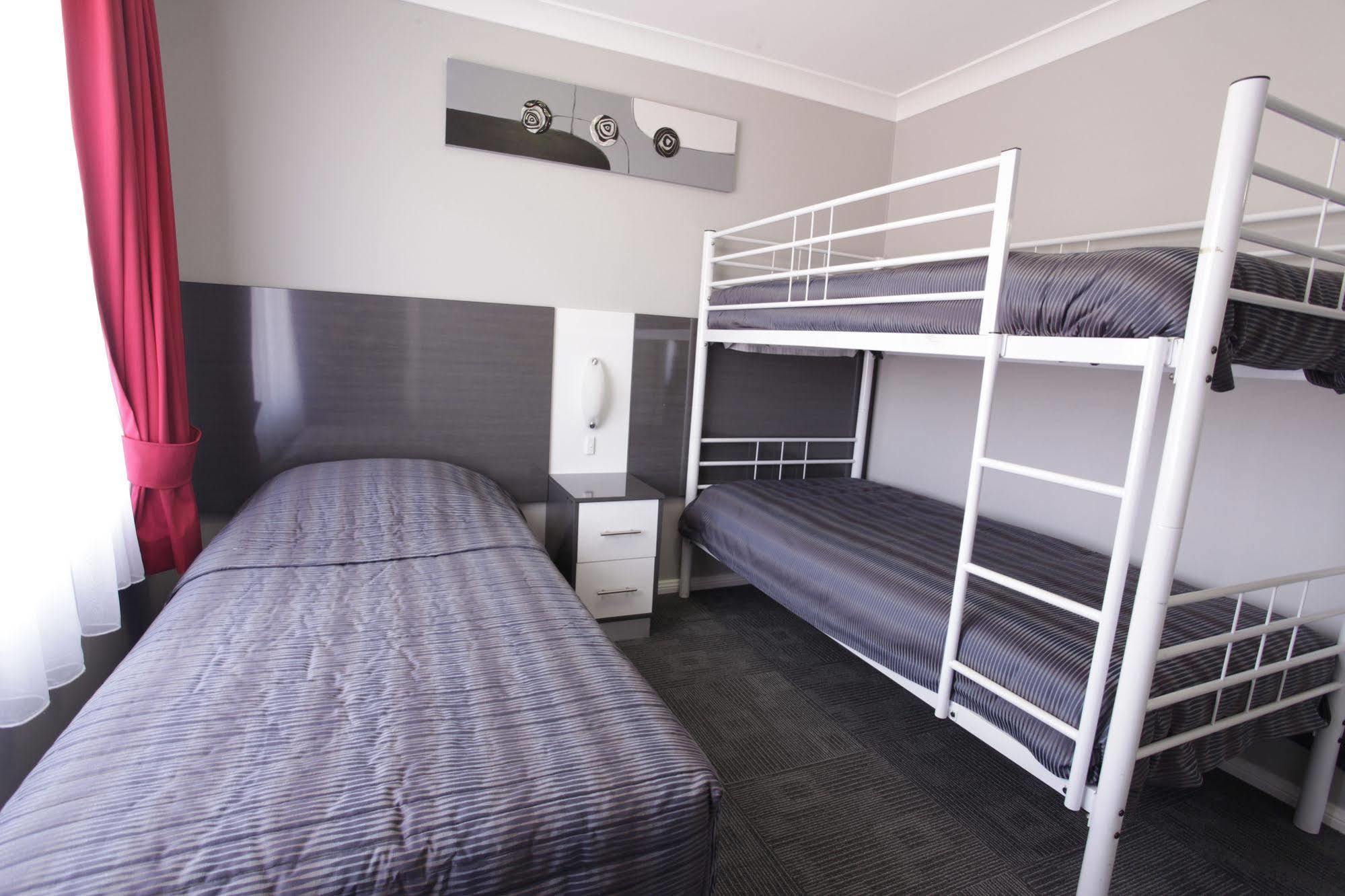 Cattlemans Country Motor Inn & Serviced Apartments Anafi Exterior foto
